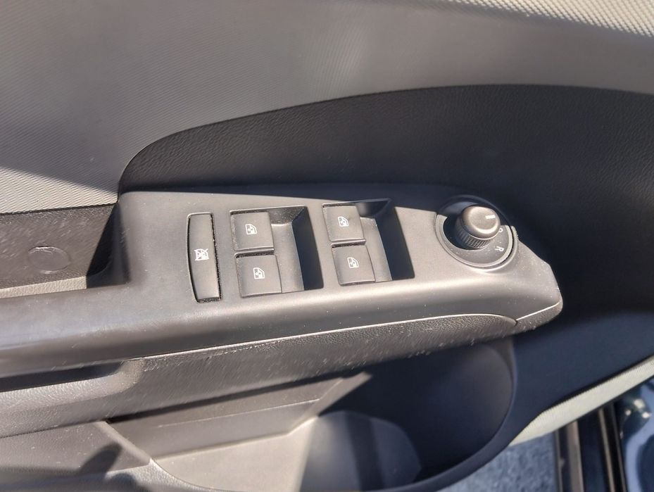 Chevrolet Aveo 1.2 Gasolina ano 2012