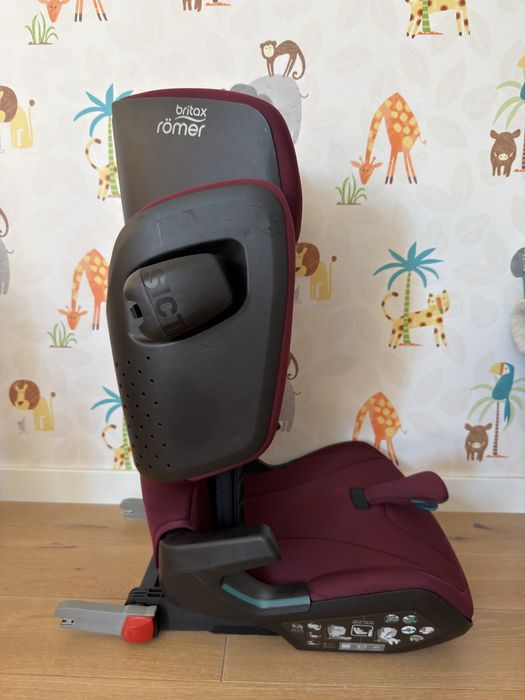 Автокрісло Britax-Romer Kidfix i-Size, група 2/3, 15-36 кг