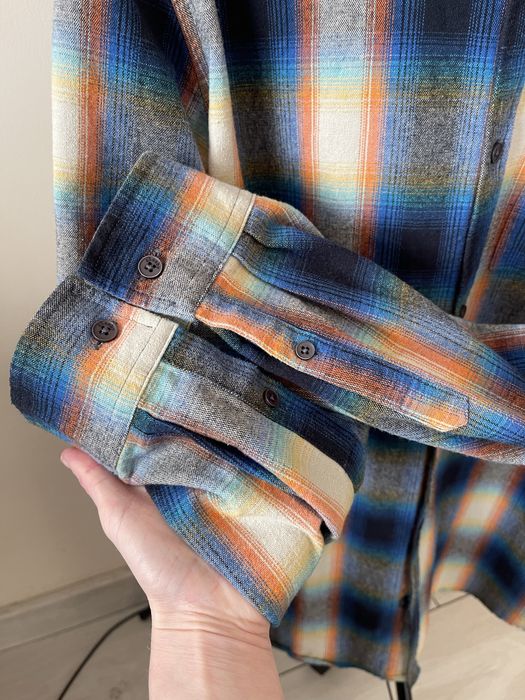 Стильна тепла чоловіча сорочка в новому стані на L-XL