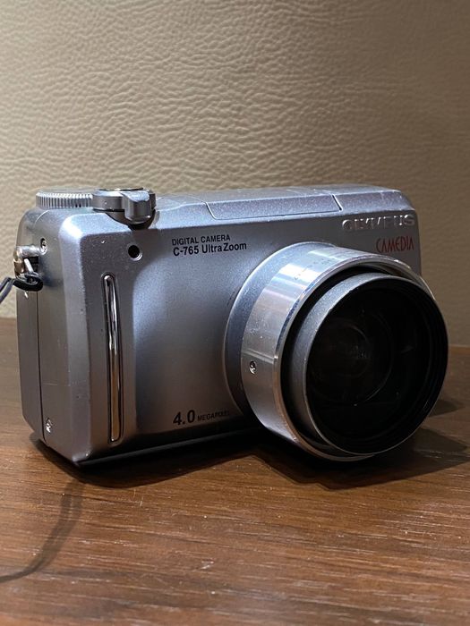 Olympus CAMEDIA C-765 Ultra Zoom, 10× оптичний зум
