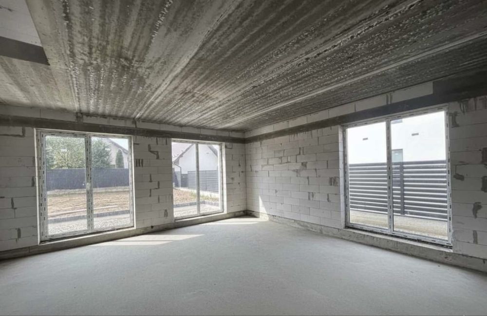 Продаж СУЧАСНОГО  ОСОБНЯКА  з ГАРАЖЕМ  та власною ділянкою 5 соток