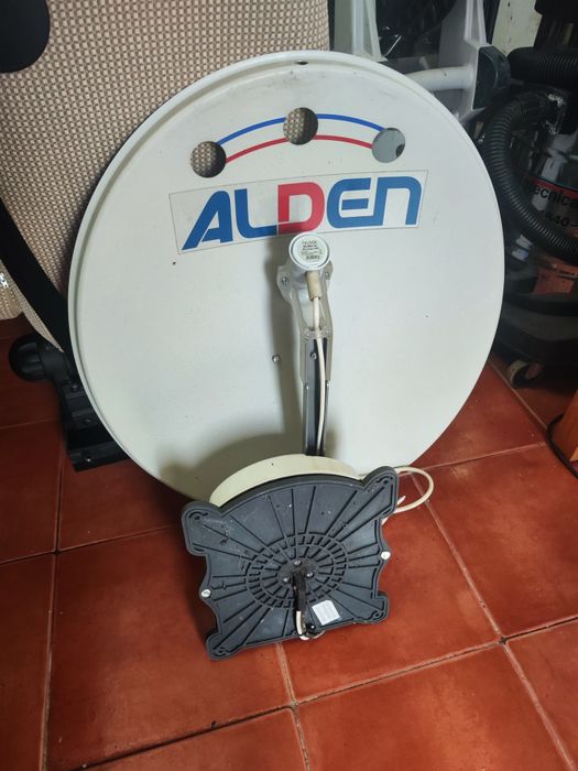 Antena Parabólica Automática ALDEN Orbiter 65 + Recetor TNT HD