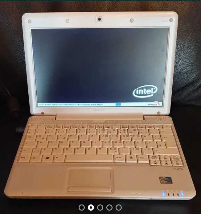 Laptop Medion Akoya E1211