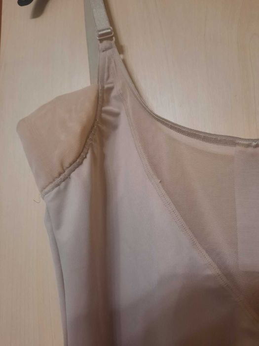 Коригуюча білизна під плаття