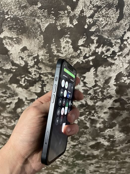 Iphone 13 6/128 midnight