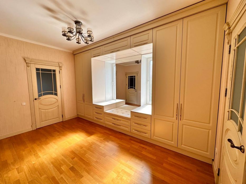 Продам дом ( будинок) в элитном поселке Сосновый Берег