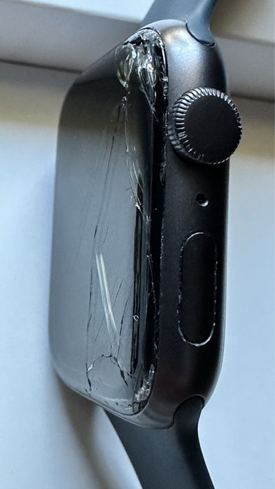 Apple watch SE 44mm (1.ª geracao) ecrã partido