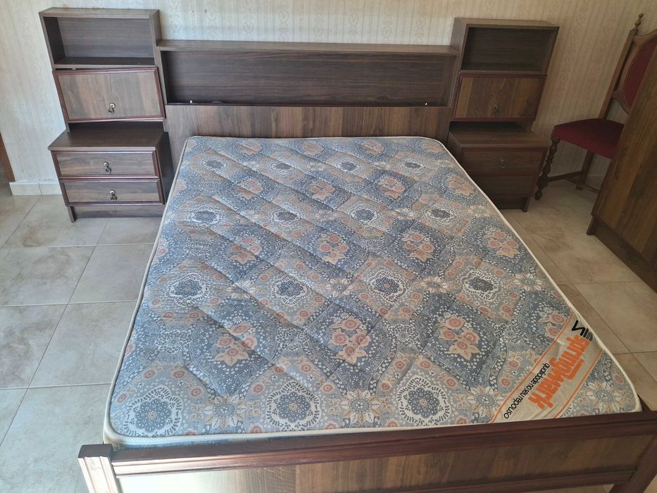 Cama casal quarto completo roupeiro