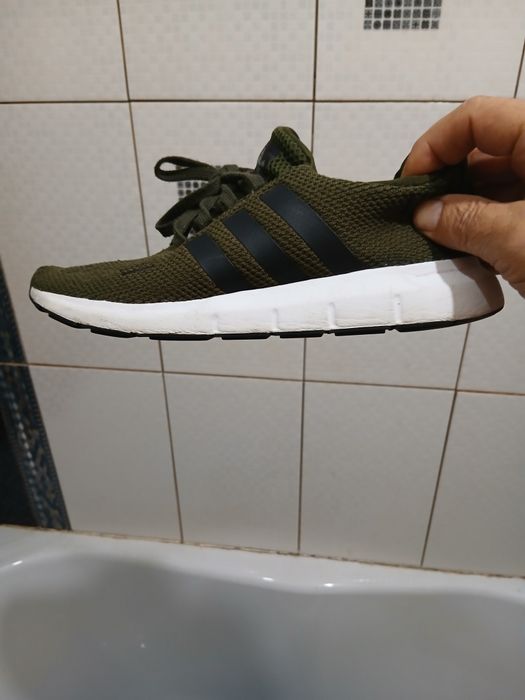 Продам кросовки рр42