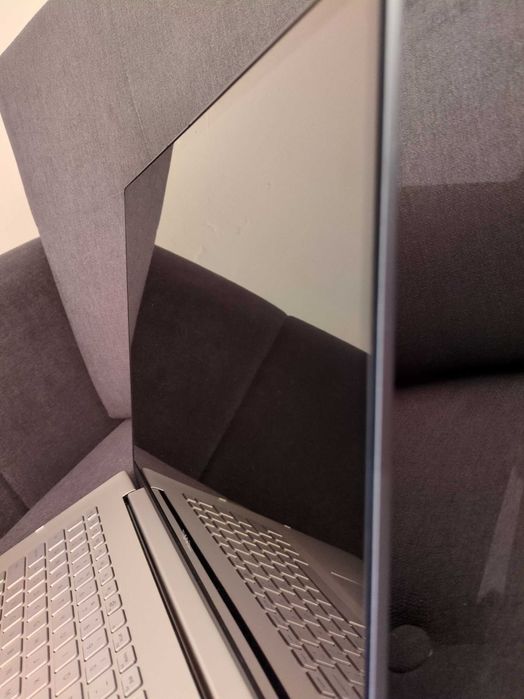 Laptop Dell Inspiron 7791 2-in-1 stan doskonały