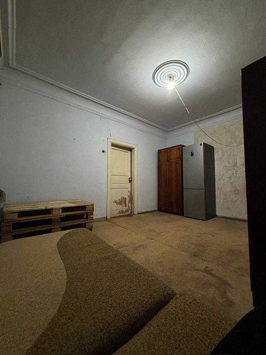 Продається 2 кімнатна квартира р -н Черьомушки без ремонта