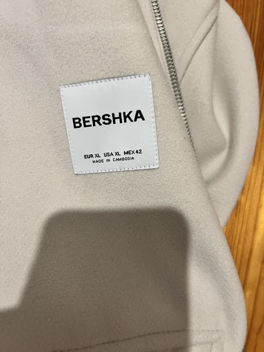 Бомбер Bershka XL
