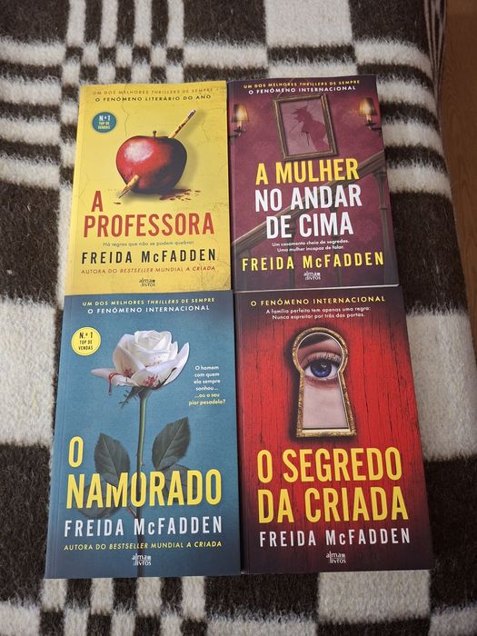 Livros, alguns como novos