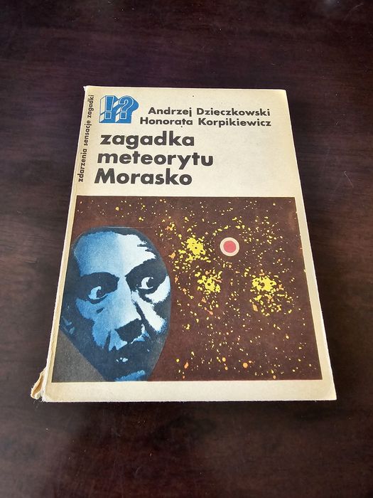 Książka Zagadka meteorytu Morasko rok 1979 za 10 zł