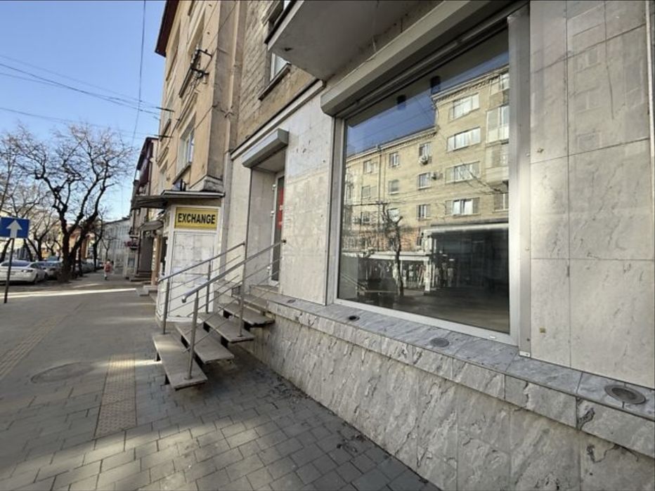 Здається в оренду комерційне приміщення на вул. Кн. Острозького, Центр
