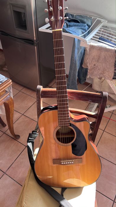 Vendo violão como novo acustico com afinador