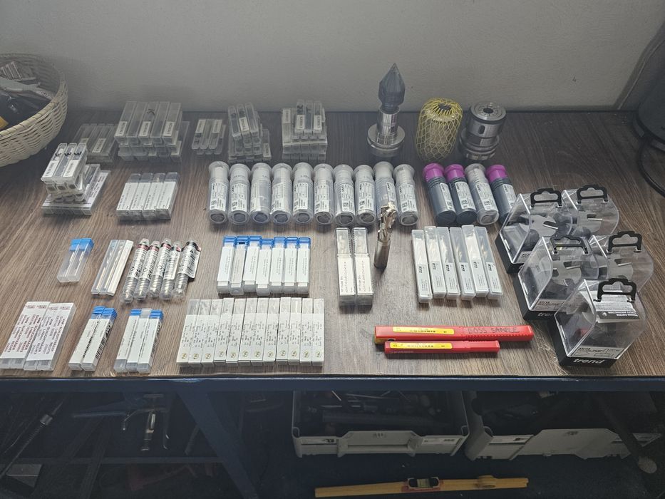 Frezy I wiertła do drewna Cnc