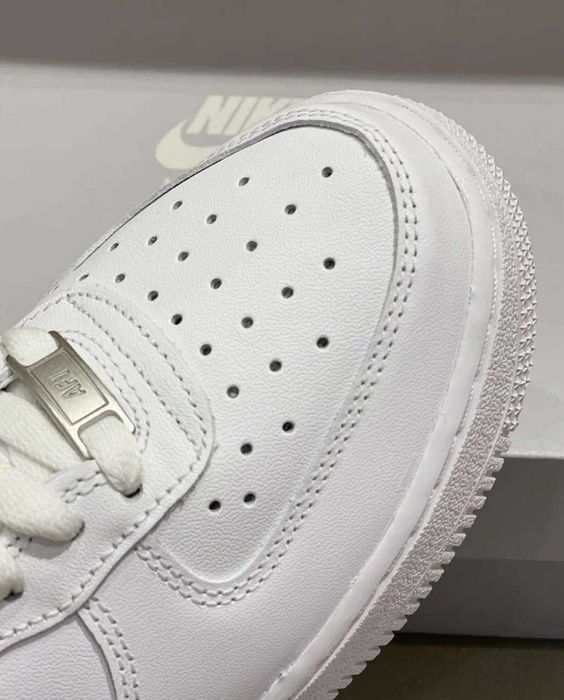 Nike Air Force 1 Low '07 White rozmiar Nowe Orginalne 38.5