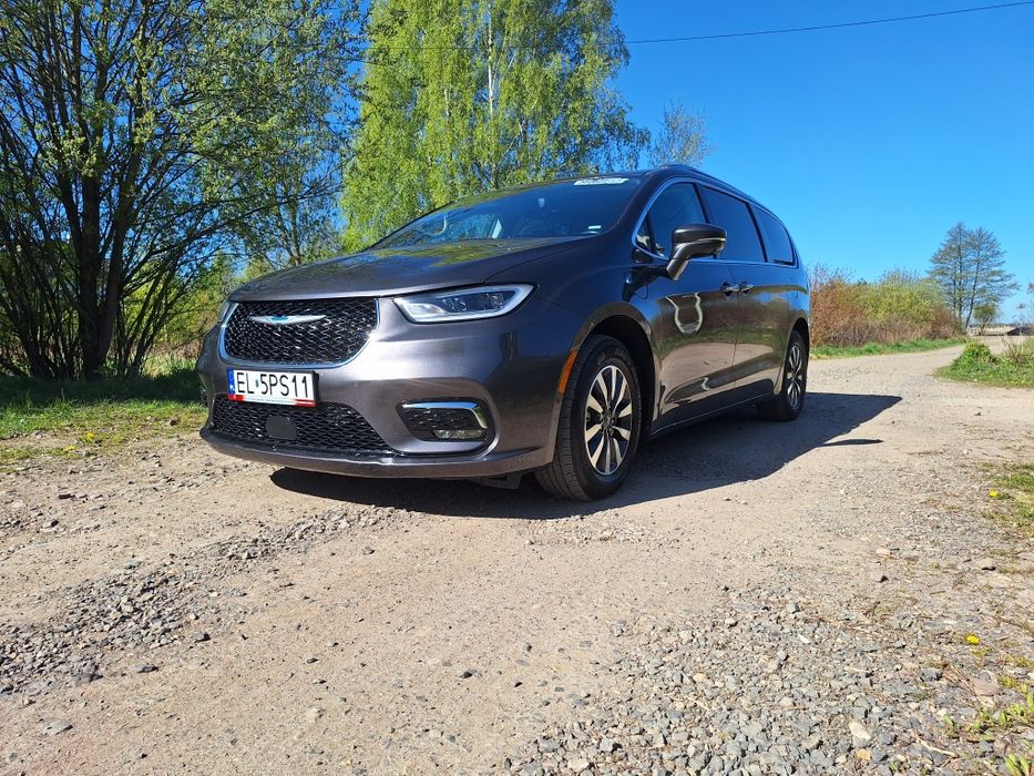 Pacifica hybrid 2021