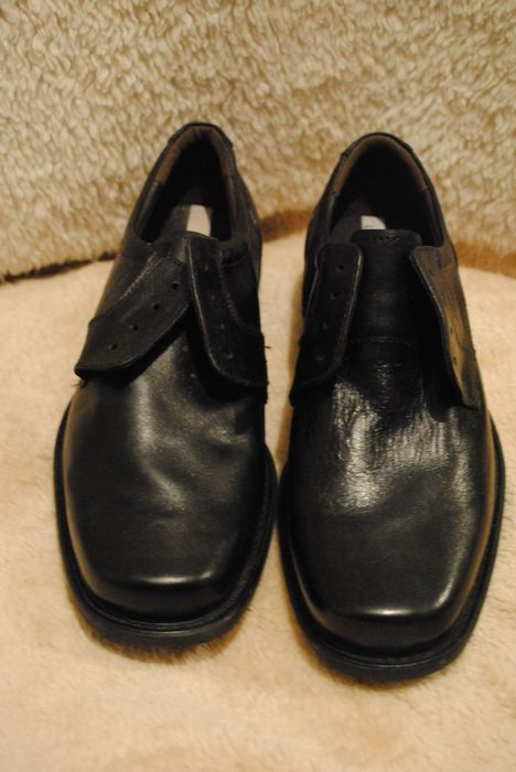 Czarne  pantofle