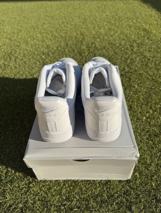Air force 1 white novas