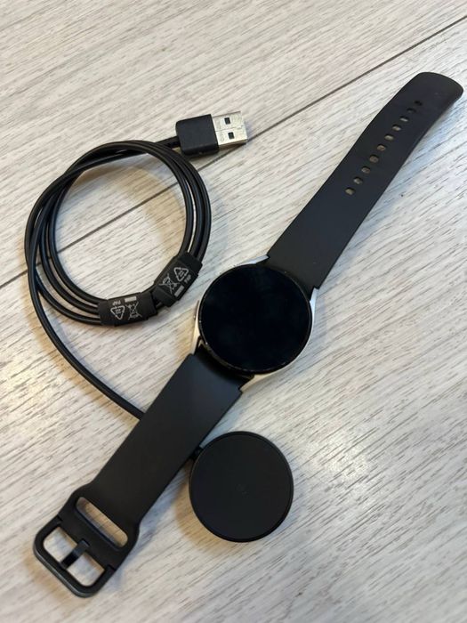 Годинник Samsung Galaxy Watch 4