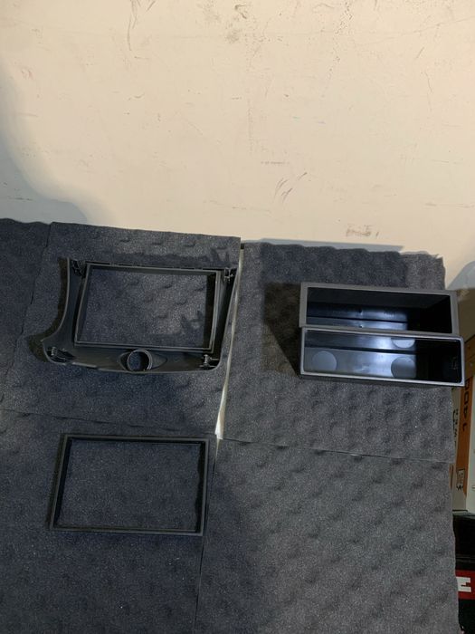 Moldura para Auto rádio/Ecrã/Monitor YARIS e 2 Caixas de Armazenamento