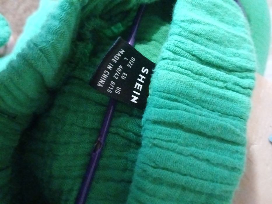 Жіночий костюм...