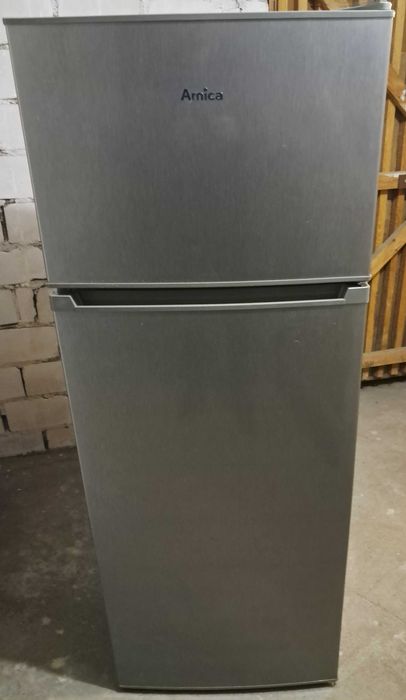 Lodówka Amica srebrna 144×54×55