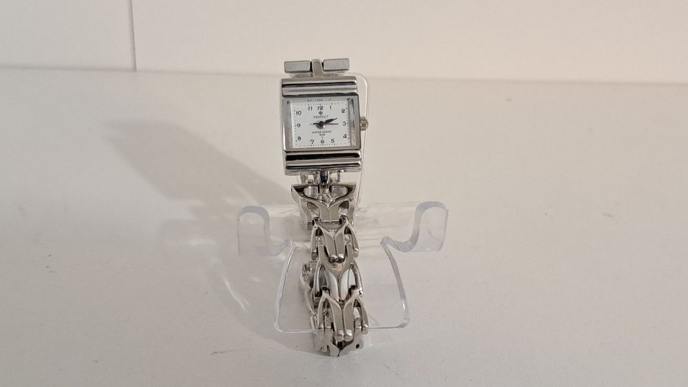 35-G/26 Zegarek damski  Perfect na baterię