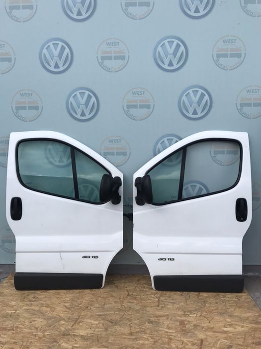 Трафік Виваро Trafic Vivaro 2013 дверь зеркало стекло молдинг шрот