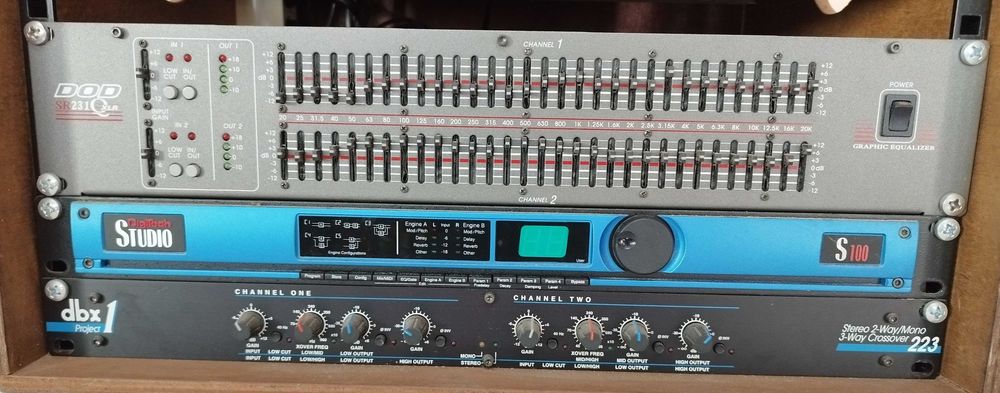 Studio Rack with Equalizer Effects425812912180439041