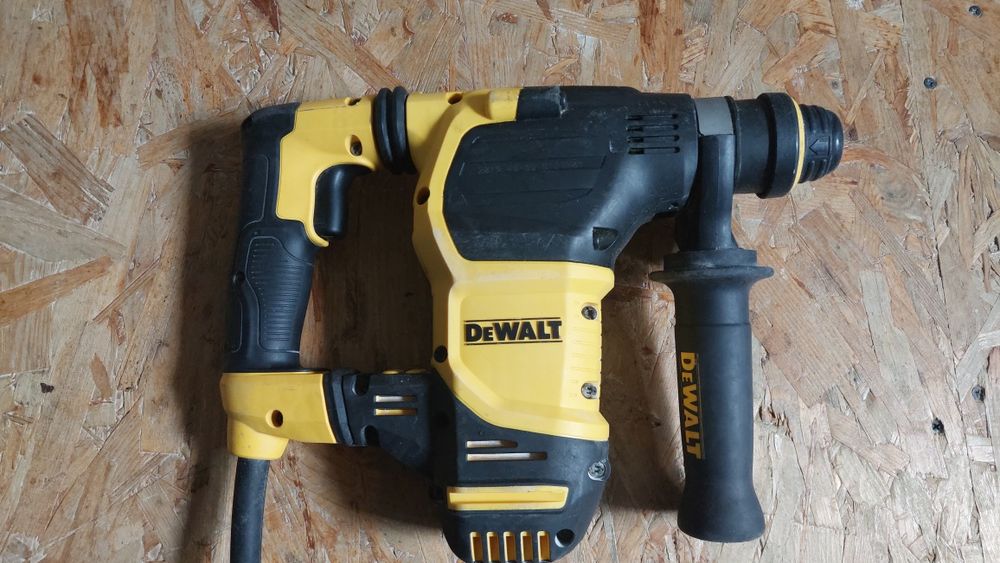Młotowiertarka młot udarowy Dewalt D25333