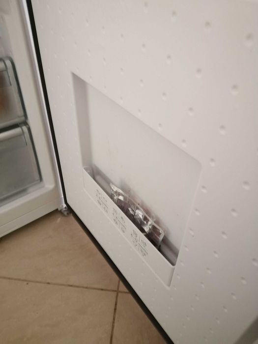 lodówka bosch           .