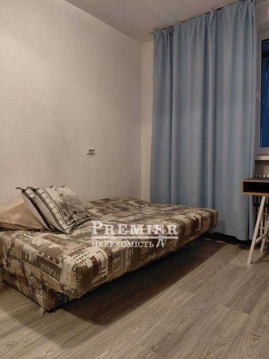 Продам сучасну кімнату з евроремонтом