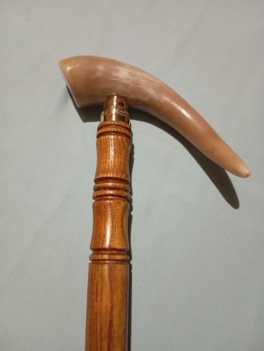Декоративно - артопедическая трость из натурального дерева