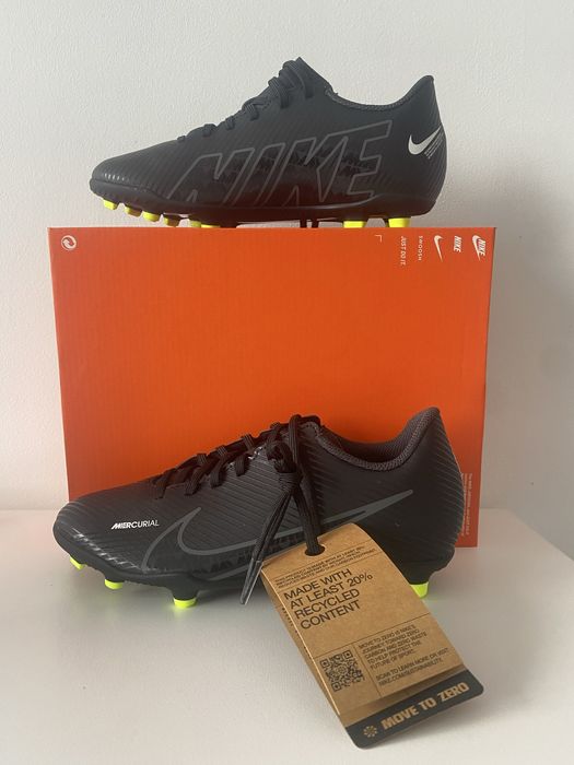Sprzedam nowe korki Nike r. 36,5 oryginalne