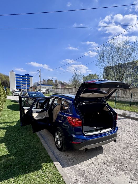 Продам BMW X1 2016 року, двигун 2л, пробіг 65000 км
