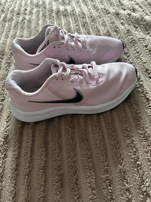 Женские кросовки Nike Star Runner