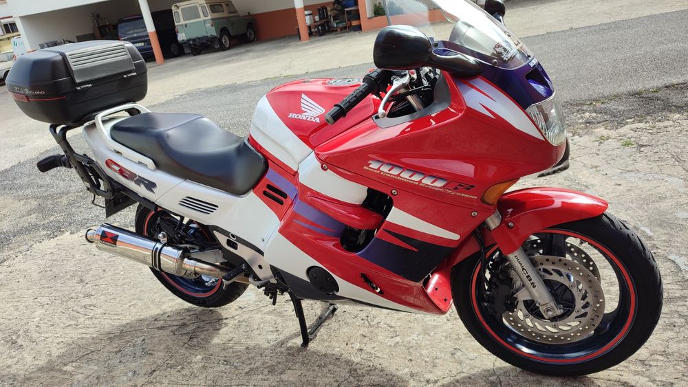 CBR 1000f em Excelente Estado