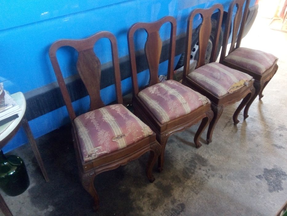 4 cadeiras para restauro