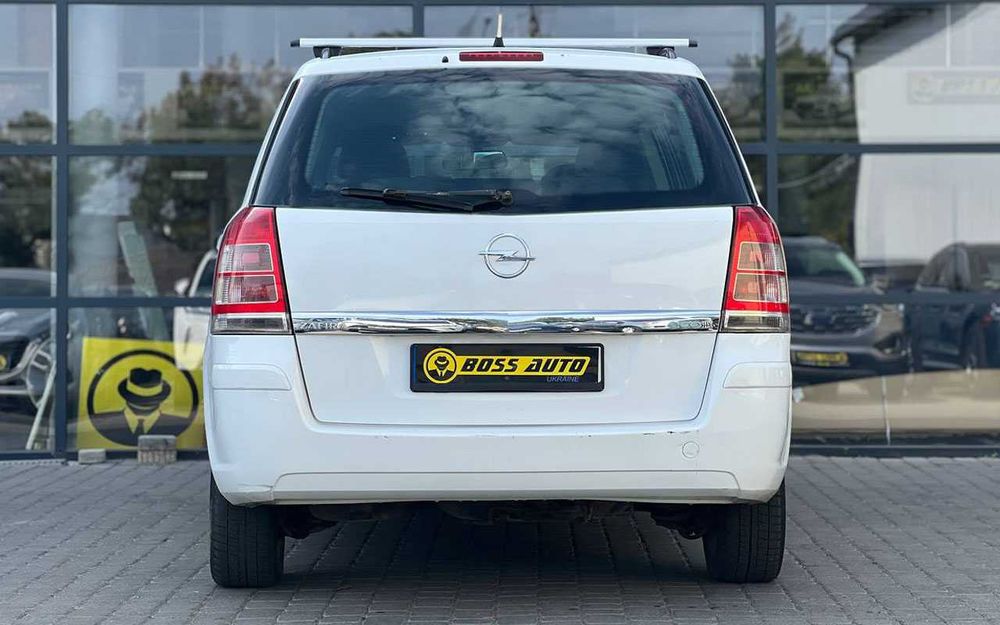 Opel Zafira 2009 року