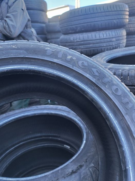 235/45R17 Firestone