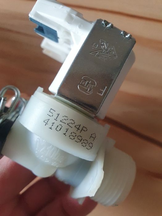 Elektrozawór do pralek Candy Hoover Baumatic