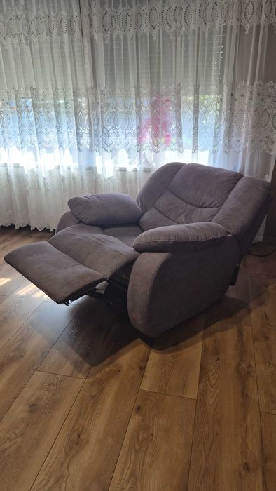 Komplet wypoczynkowy sofa 4 osobowa + fotel z funkcją relax
