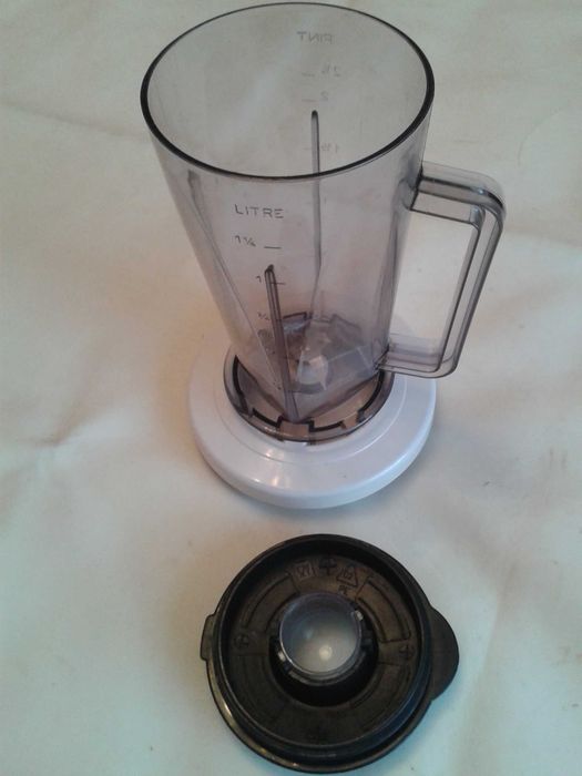 TACA-  copo de liquidificadora, c.oferta dvd