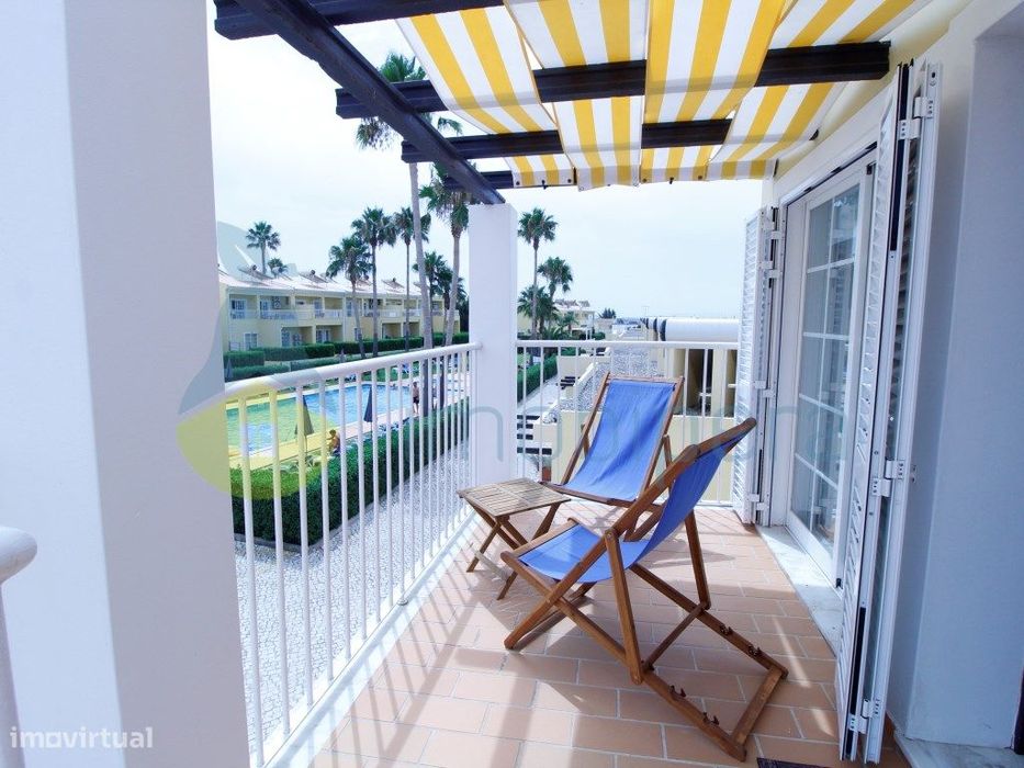 Apartamento T1+1 totalmente renovado nas Villas Barrocal - Pêra, Al...