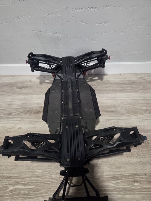 Traxxas xmaxx 8s podwozie