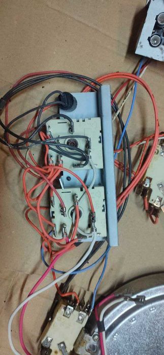 Варочная поверхность Gorenje. Разборка, запчасти, конфорки, краны