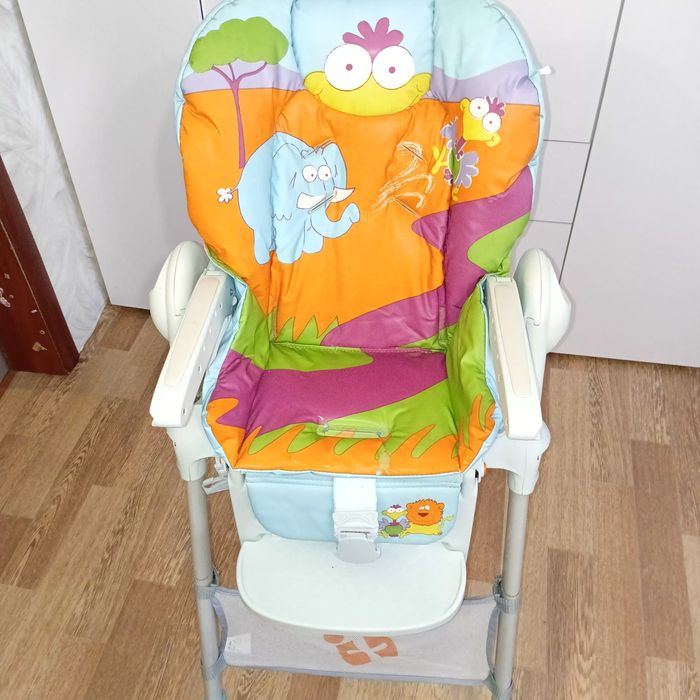 Стільчик для годування carrello